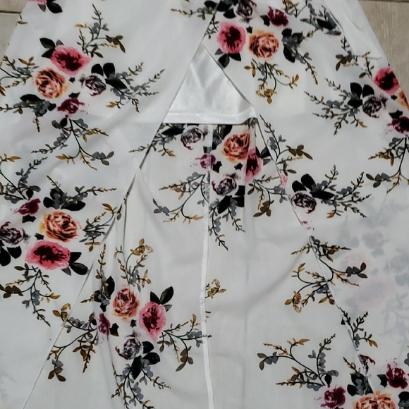 White Dress With Floral Rose Design - Women's L, Off the Shoulder, Maxi - Picture 5 of 5